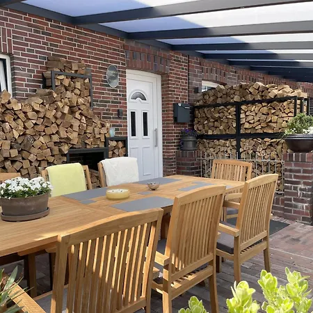 Burghaus 1 Apartment Greetsiel